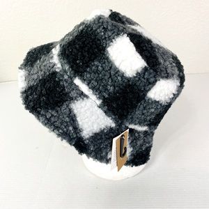 Cadeau De Ciel Collection Sherpa Buffalo Check Bucket Hat OS